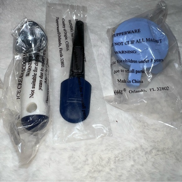 TUPPERWARE MAGNET/KEYCHAIN MINI LOT OF 5 BRAND NEW LOT 2 - Picture 6 of 6